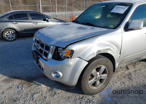 2010 Ford Escape Limited из США, поврежденный, VIN 1FMCU0EG2AKA10585